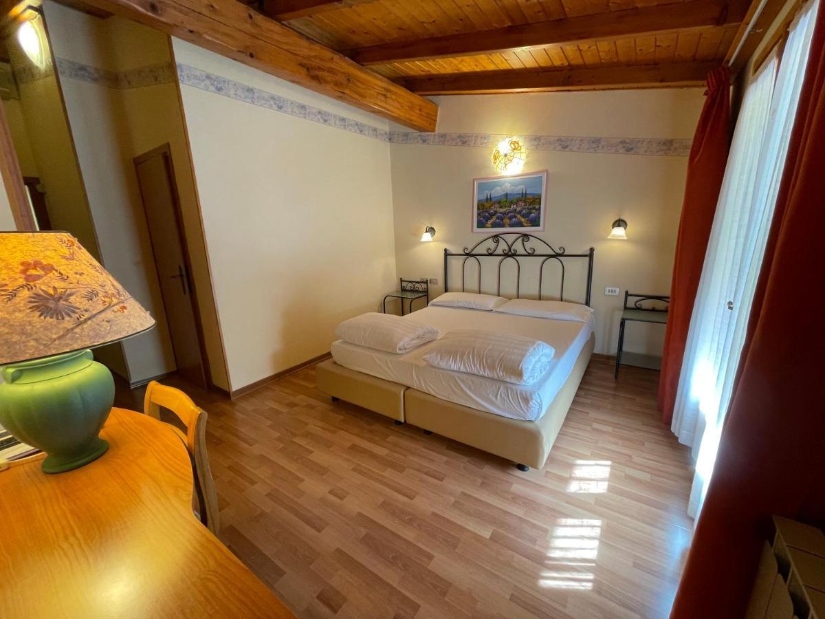 Hotel Rabay Brenzone sul Garda Bagian luar foto
