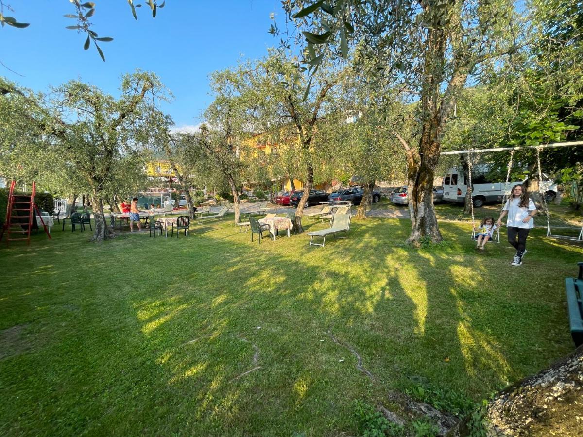 Hotel Rabay Brenzone sul Garda Bagian luar foto