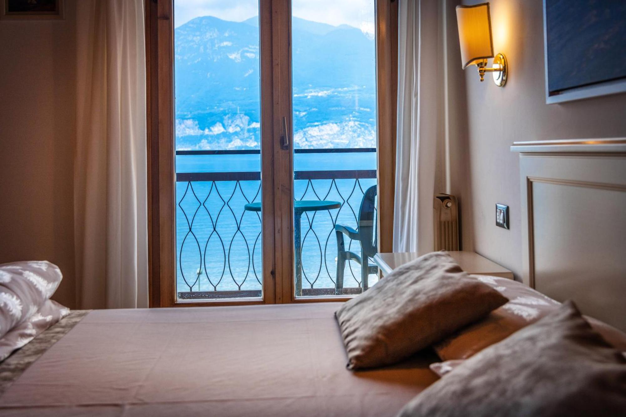 Hotel Rabay Brenzone sul Garda Bagian luar foto