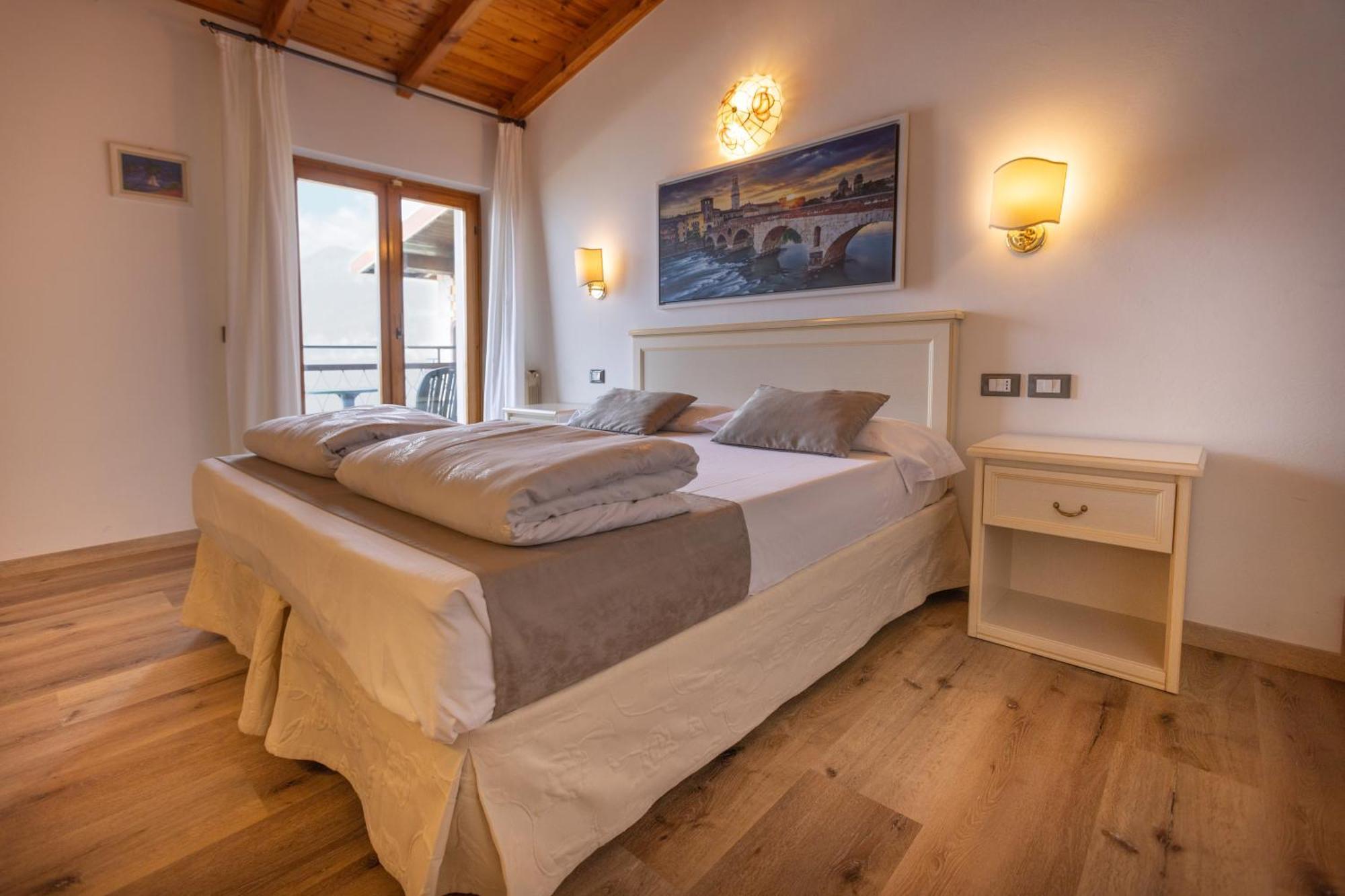 Hotel Rabay Brenzone sul Garda Bagian luar foto